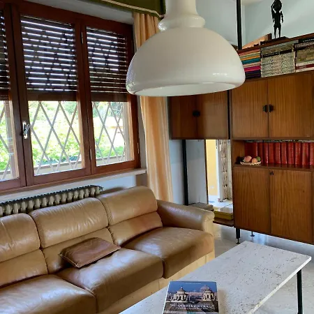 La Casina Del Sole بيت للعطل مارينا دي بييتراسانْت