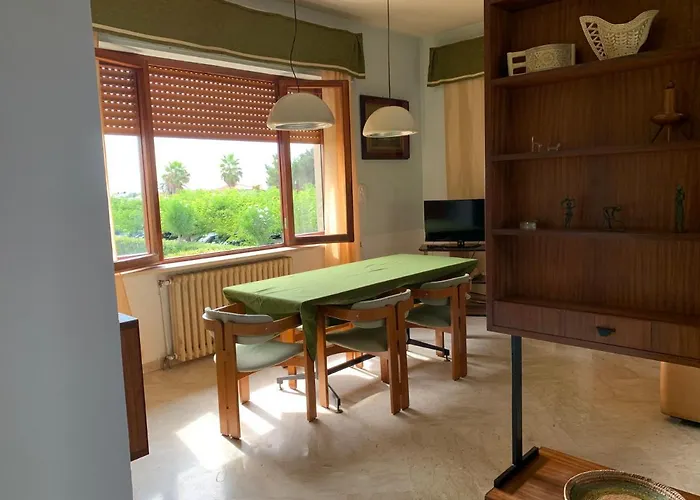 Semesterbostad La Casina Del Sole Marina di Pietrasanta